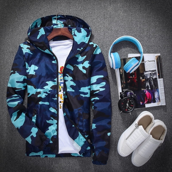 Ανδρικό  καμουφλάζ μπουφάν με διαφορετικά πρότυπα