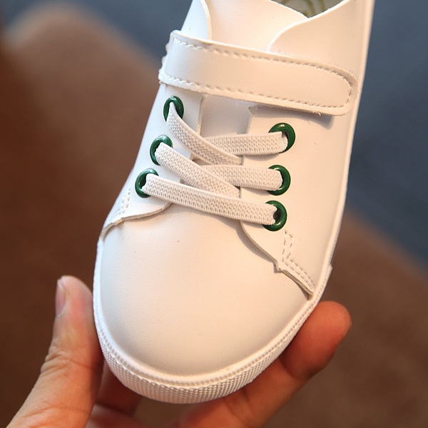 Детски обувки за момчета с лепенки и връзки в 3 модела