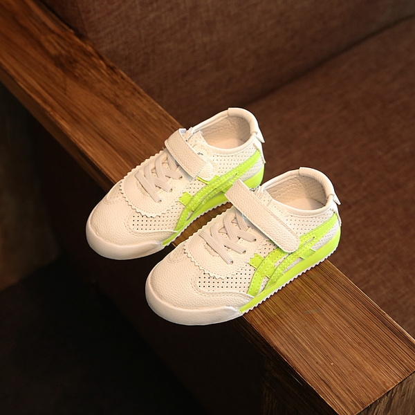 Детски ежедневни маратонки с кафяв, зелен, син десен. 