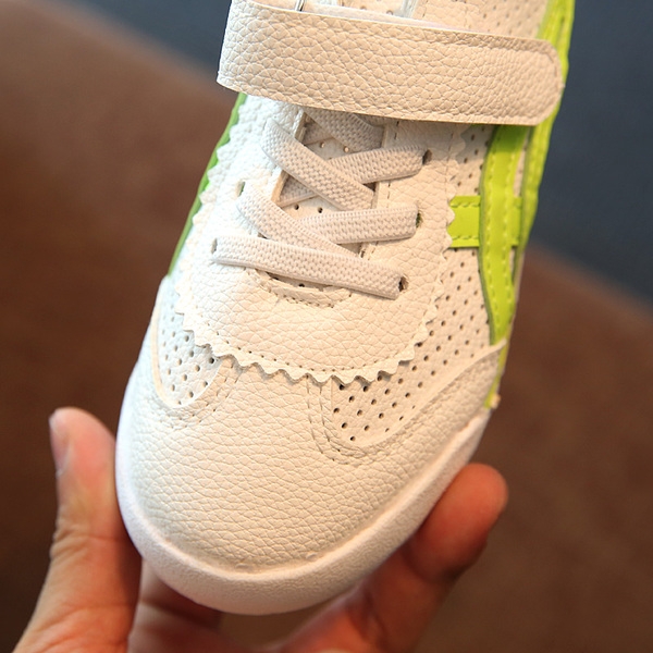 Детски ежедневни маратонки с кафяв, зелен, син десен. 