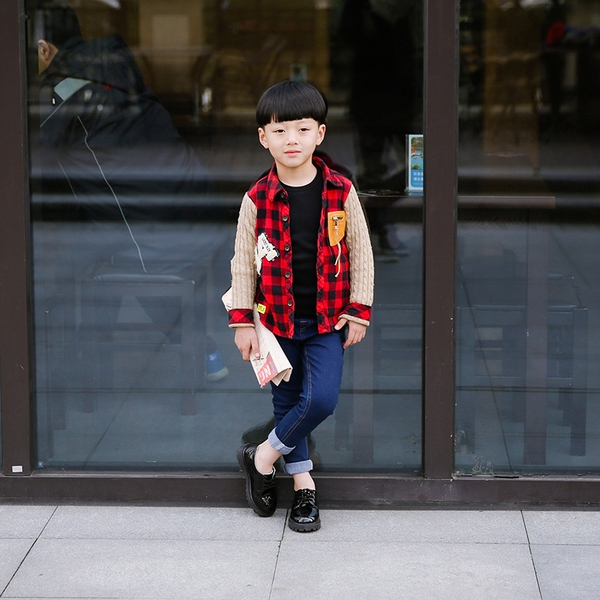 Елегантни детски обувки в черно и бяло