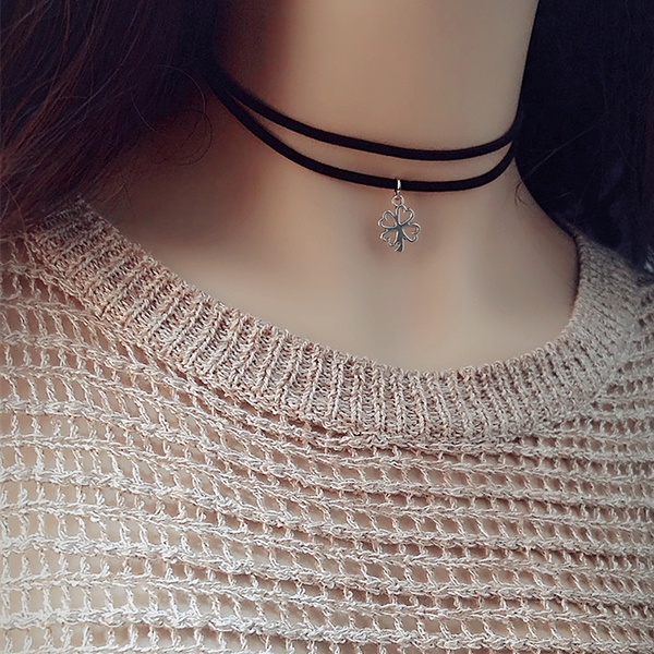 Стилни дамски огърлици над 50 модела 