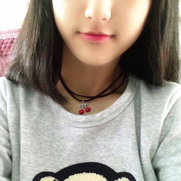 Стилни дамски огърлици над 50 модела 