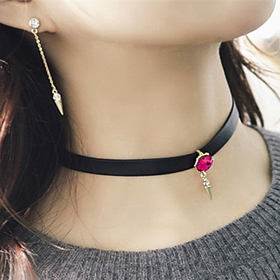 Стилни дамски огърлици над 50 модела 