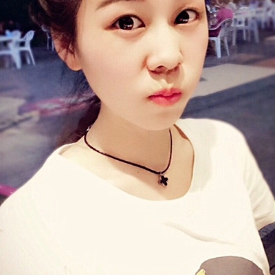 Стилни дамски огърлици над 50 модела 