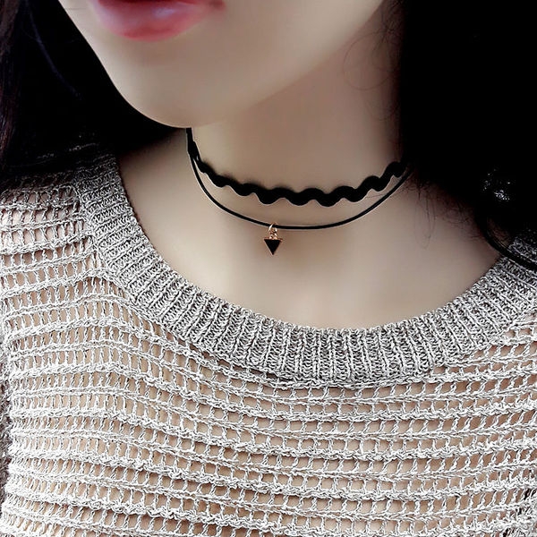 Стилни дамски огърлици над 50 модела 