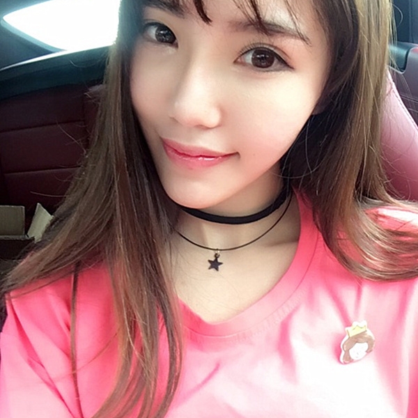 Стилни дамски огърлици над 50 модела 