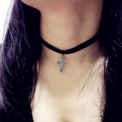 Стилни дамски огърлици над 50 модела 