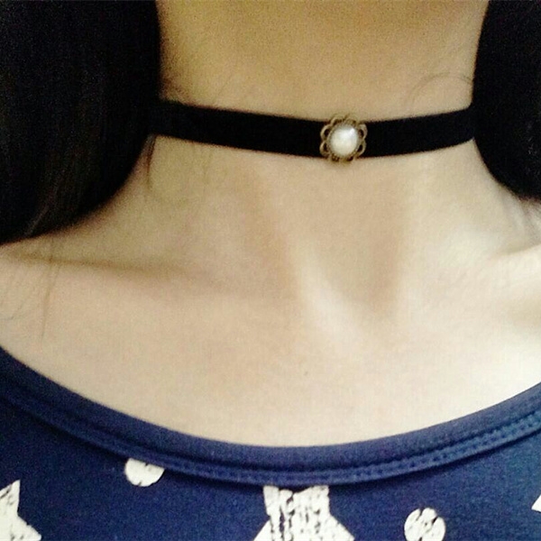 Стилни дамски огърлици над 50 модела 