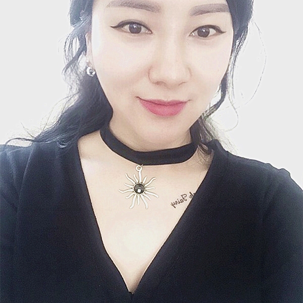 Стилни дамски огърлици над 50 модела 