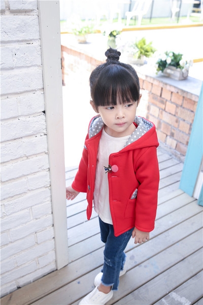 Цикламени,розови,жълти и червени зимни детски якета за момичета.