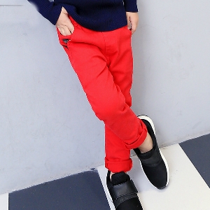Παιδικά παντελόνι για  το φθινόπωρο για  αγόρια σε κόκκινο, σκούρο μπλε και  λευκό χρώμα
