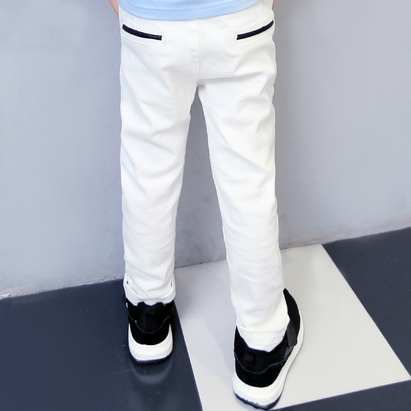 Детски есенни панталони за момчета в червен,тъмно син и бял цвят.