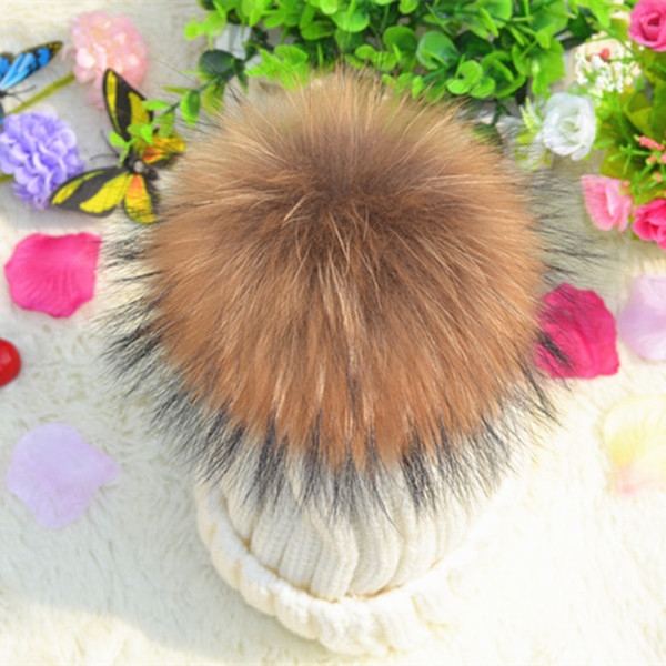 Дамски зимни шапки със свалящ се  пух: Черна, Червена, Бежова, Розова, Жълта, Сива, Бяла
