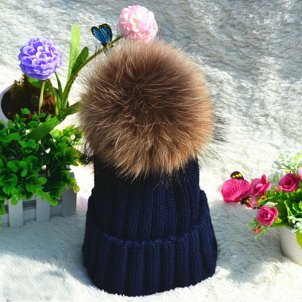 Дамски зимни шапки със свалящ се  пух: Черна, Червена, Бежова, Розова, Жълта, Сива, Бяла