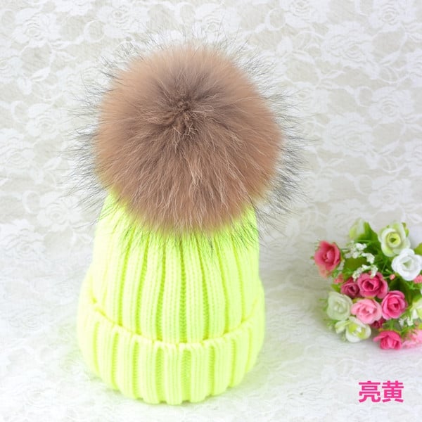 Дамски зимни шапки със свалящ се  пух: Черна, Червена, Бежова, Розова, Жълта, Сива, Бяла