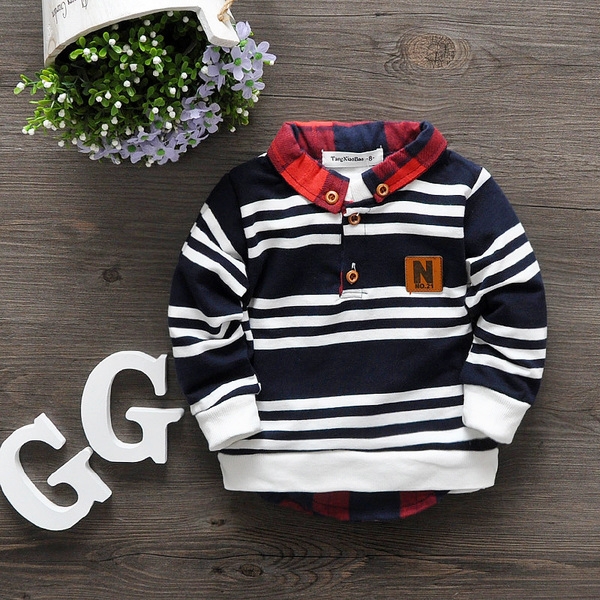 Детски есенни ризки и блузки за момчета различни цветове и модели.