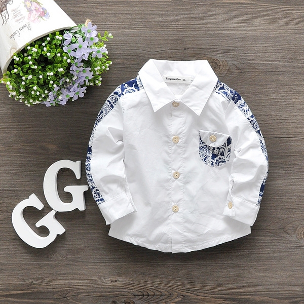 Детски есенни ризки и блузки за момчета различни цветове и модели.