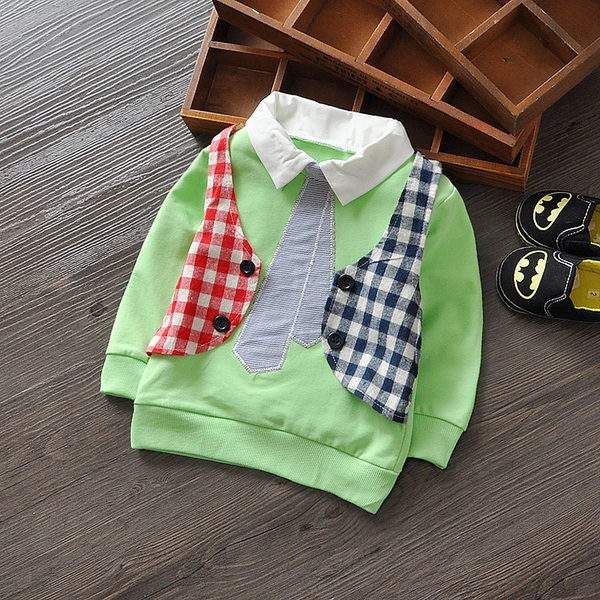 Детски есенни ризки и блузки за момчета различни цветове и модели.