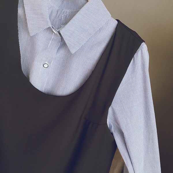 Комплект от широка дамска рокля и риза с дълъг ръкав в син цвят