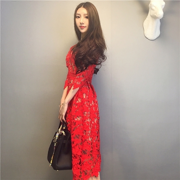 Дамска дантелена рокля с V-образно деколте в 4 цветови модела