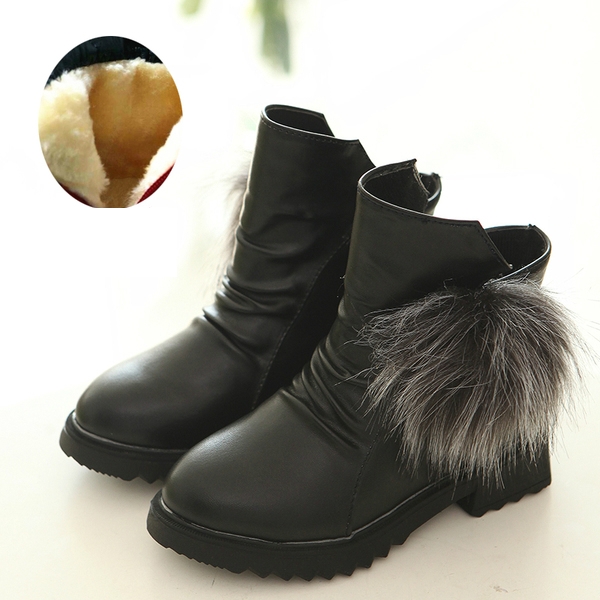 Детски есенно-зимни ботуши за момичета от еко кожа с пух два модела с кадифе и без кадифе в три цвята.