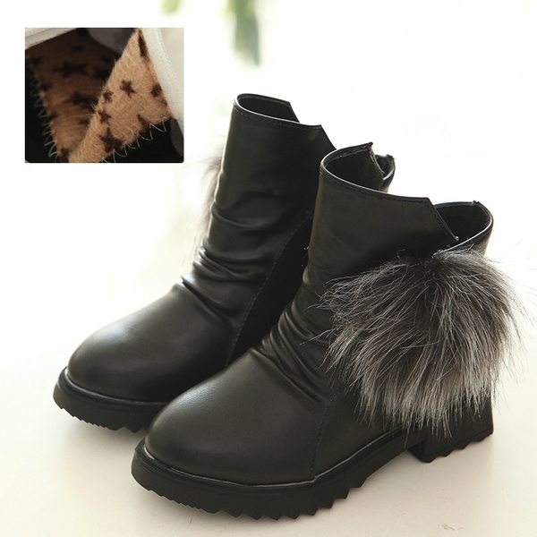 Детски есенно-зимни ботуши за момичета от еко кожа с пух два модела с кадифе и без кадифе в три цвята.