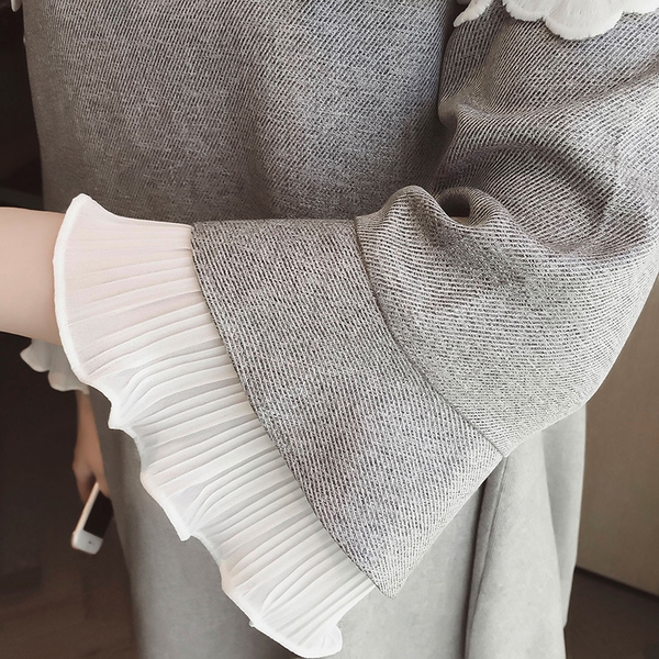 Дамска стилна рокля с дантелена яка и дантелени ръкави в светлосив цвят