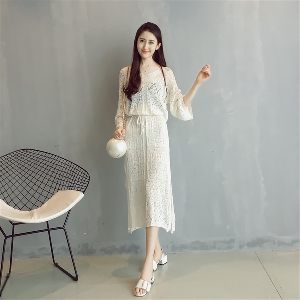 Модерна дамска рокля в бял и кафяв цвят - полупрозрачна