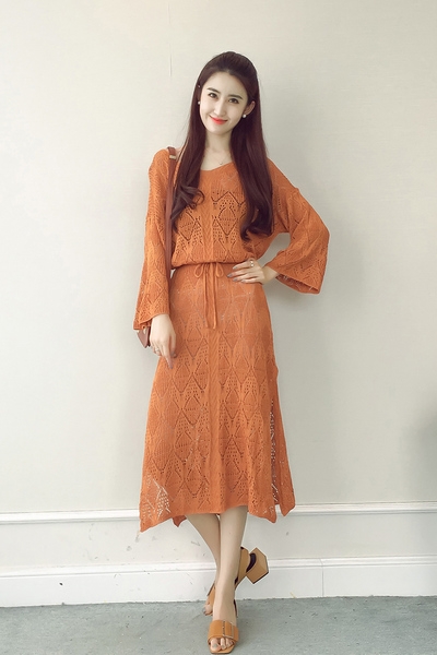 Модерна дамска рокля в бял и кафяв цвят - полупрозрачна