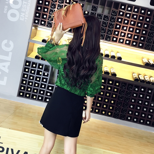 Дамска дантелена риза в няколко цвята с широки ръкави - полупрозрачна