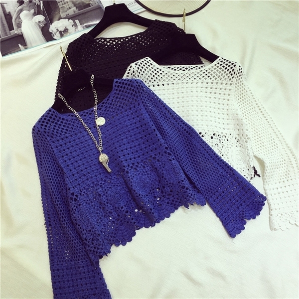 Модерна дамска дантелена блуза в син, черен и бял цвят