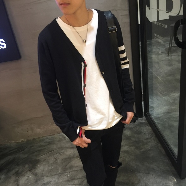 Мъжка плетена жилетка в 2 варианта - с откопчаване и без откопчване