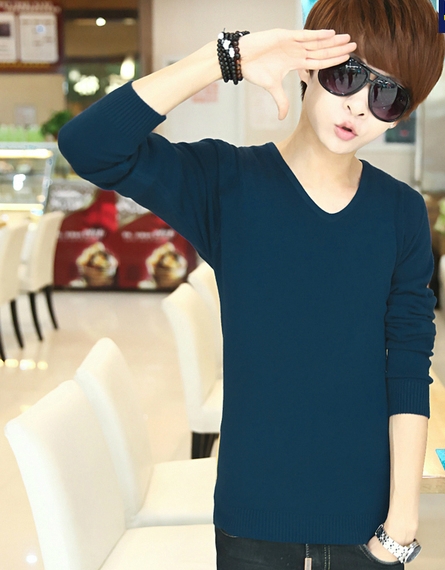 Тънък мъжки пуловер с  V-образно тип Слим в няколко различни модела