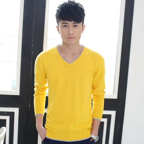 Изчистен мъжки пуловер в различни цветове с V- образно деколте