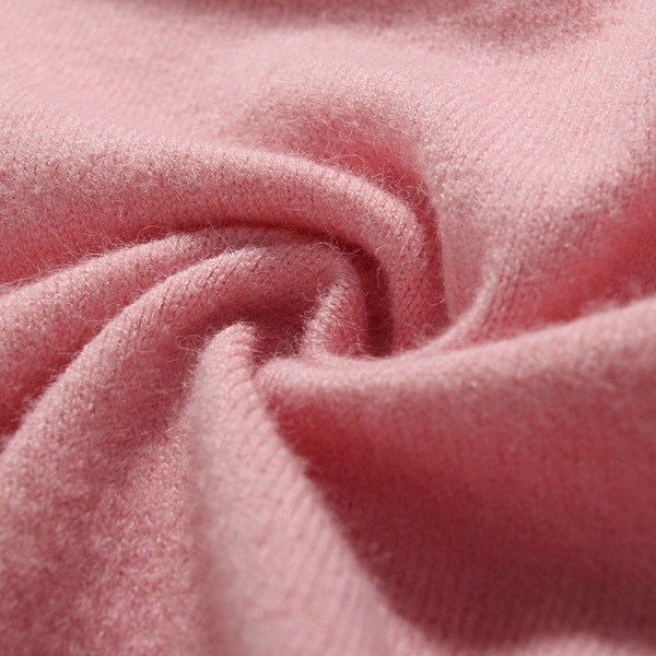 Изчистена мъжка жилетка с V-образно деколте  тип Слим