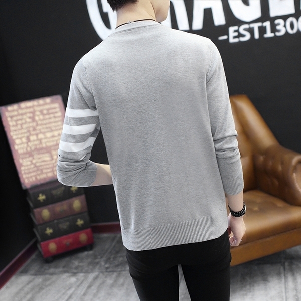 Есенна мъжка жилетка с копчета и V-образно деколте - Слим сива, тъмносиня, черна