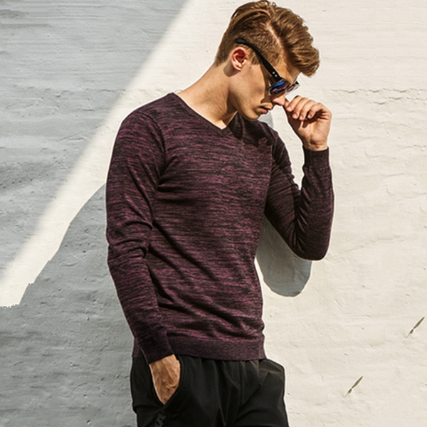 Мъжки стилен пуловер с V-образно деколте в син, сив, тъмносив, червен и лилав цвят