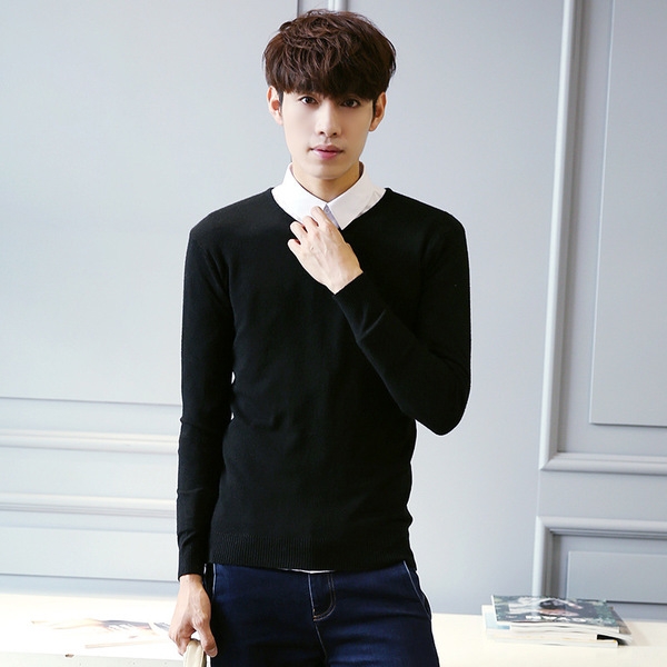 Изчистен мъжки пуловер с V-образно тип Слим в няколко цвята