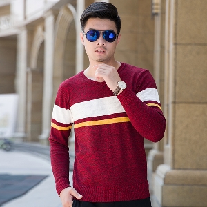 Мъжки пуловер с V-образно деколте тип Слим в няколко цвята