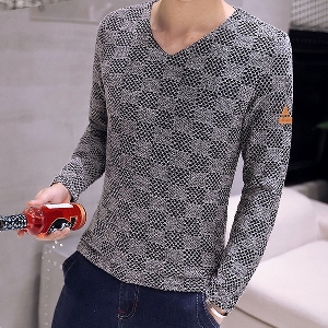 Мъжки изчистен стилен пуловер с V-образно деколте 