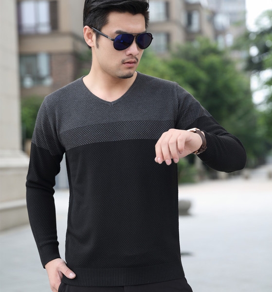 Мъжки пуловер с V-образно деколте в 4 цвята