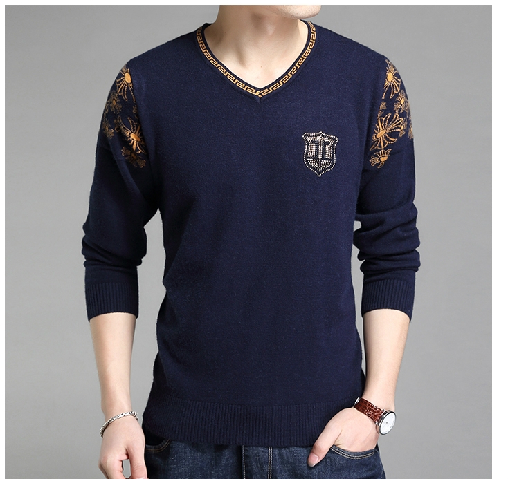 Мъжки пуловер с декорации на раменете и V-образно деколте тип Слим