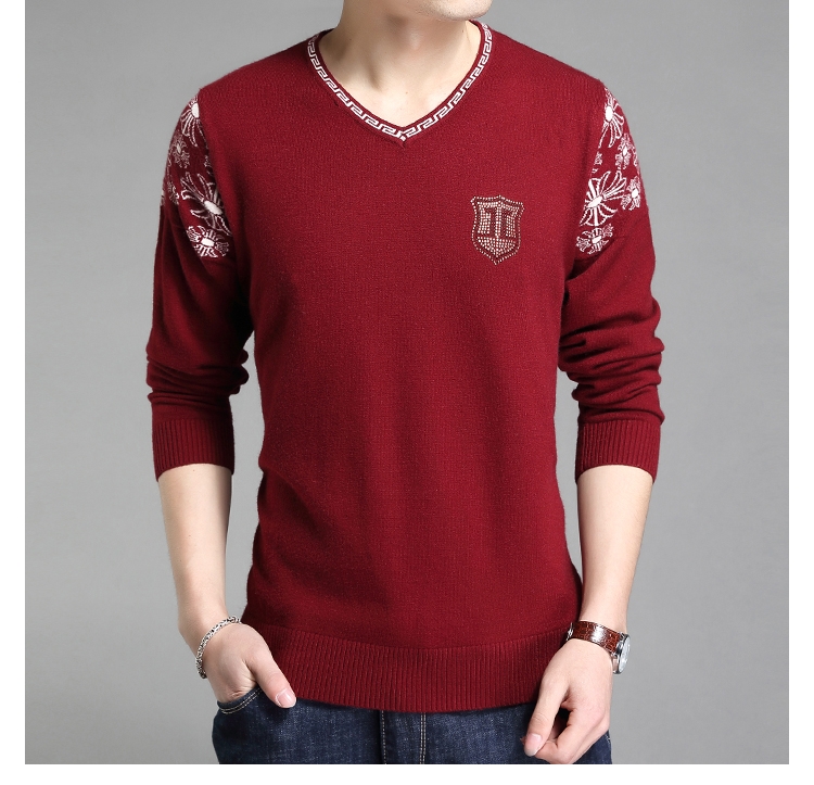 Мъжки пуловер с декорации на раменете и V-образно деколте тип Слим