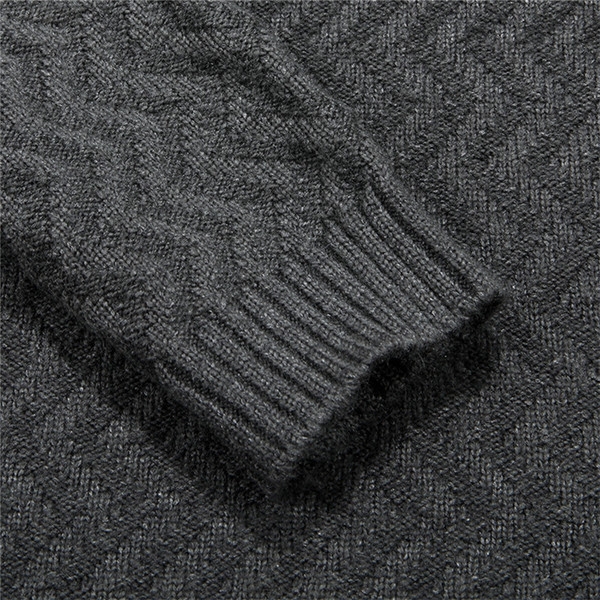 Дебел мъжки пуловер в тъмни цветове тип Слим