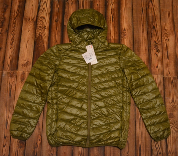 Тънки мъжки есенни якета в 8 различни цвята - сини, оранжеви, черни, бордо с качулка