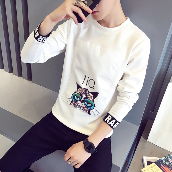 Тънка блуза за мъже в черно и бяло. 