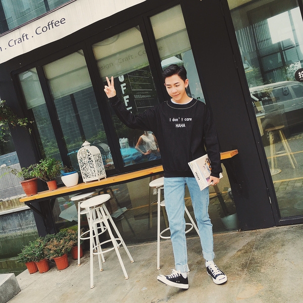 Φούτερ μπλούζα  για τους άντρες  σε δύο χρώματα και τσέπες