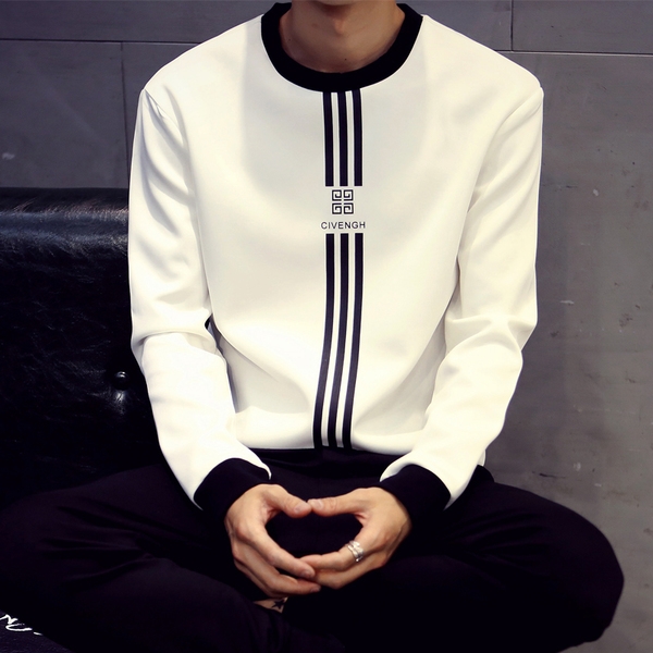 Πουλόβερ Slim τύπου των ανδρών σε διάφορα μοντέλα και χρώματα