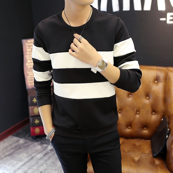 Πουλόβερ Slim τύπου των ανδρών σε διάφορα μοντέλα και χρώματα